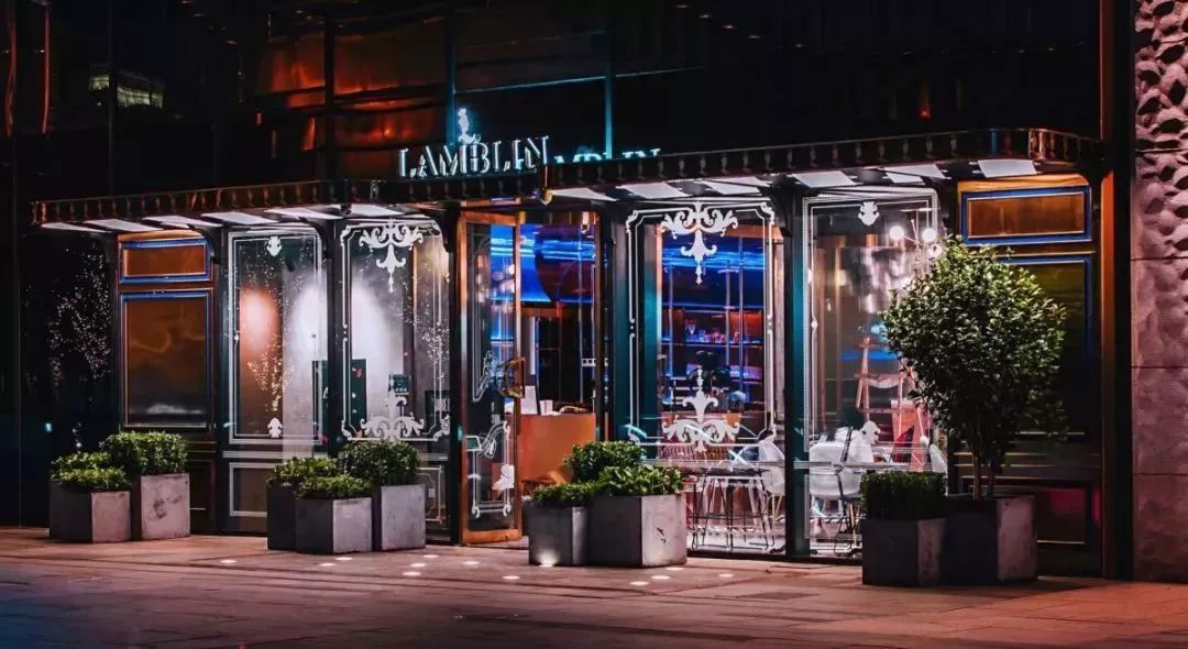 魔都最受欢迎的允许带宠物入住的餐厅推荐(图1) dirtycafe宠物咖啡馆_宠物咖啡店养什么宠物_带宠物上咖啡馆共度好时光