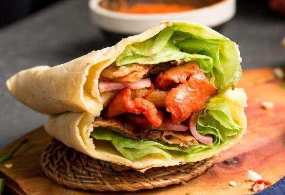 中国街边小吃大赏:烤串、煎饼果子、臭豆腐等超人气美食(图2) 美食欢迎语_受欢迎的美食_欢迎享用美食