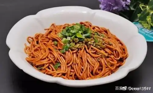 中国景东小城美食众多,美食与文字共铸家的味道(图6) 欢迎来品尝美食的句子_受欢迎的美食_欢迎享用美食