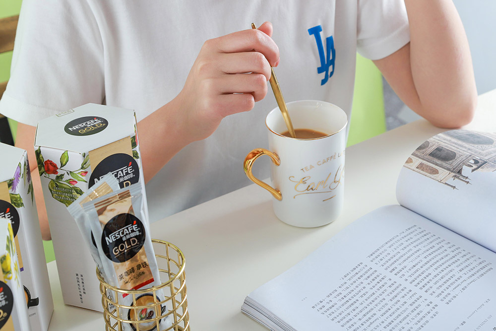 咖啡与茶大碰撞_茶遇上咖啡_咖啡遇上茶什么意思
